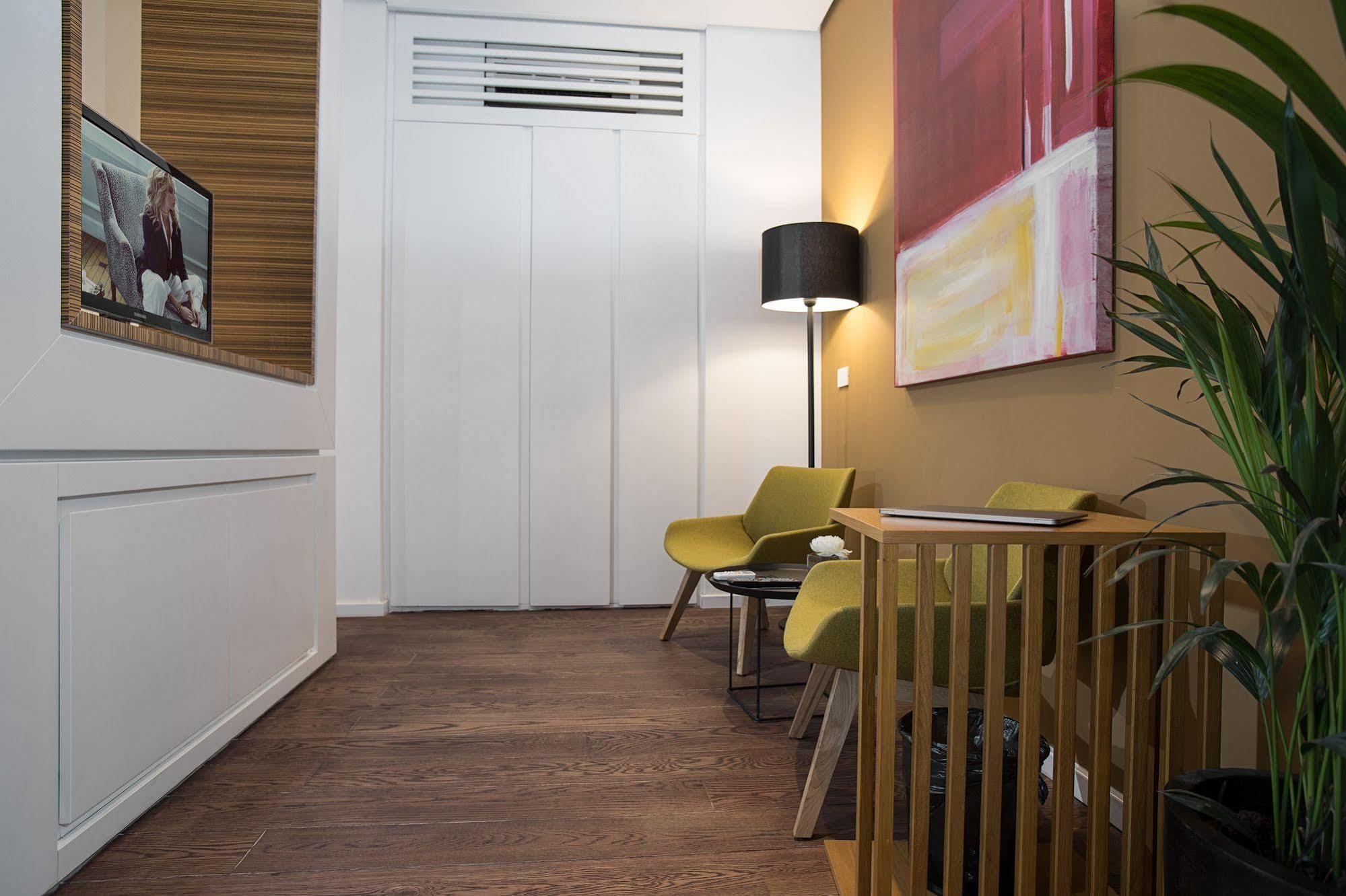 Dominic Smart & Luxury Suites - Terazije Beograd Bagian luar foto