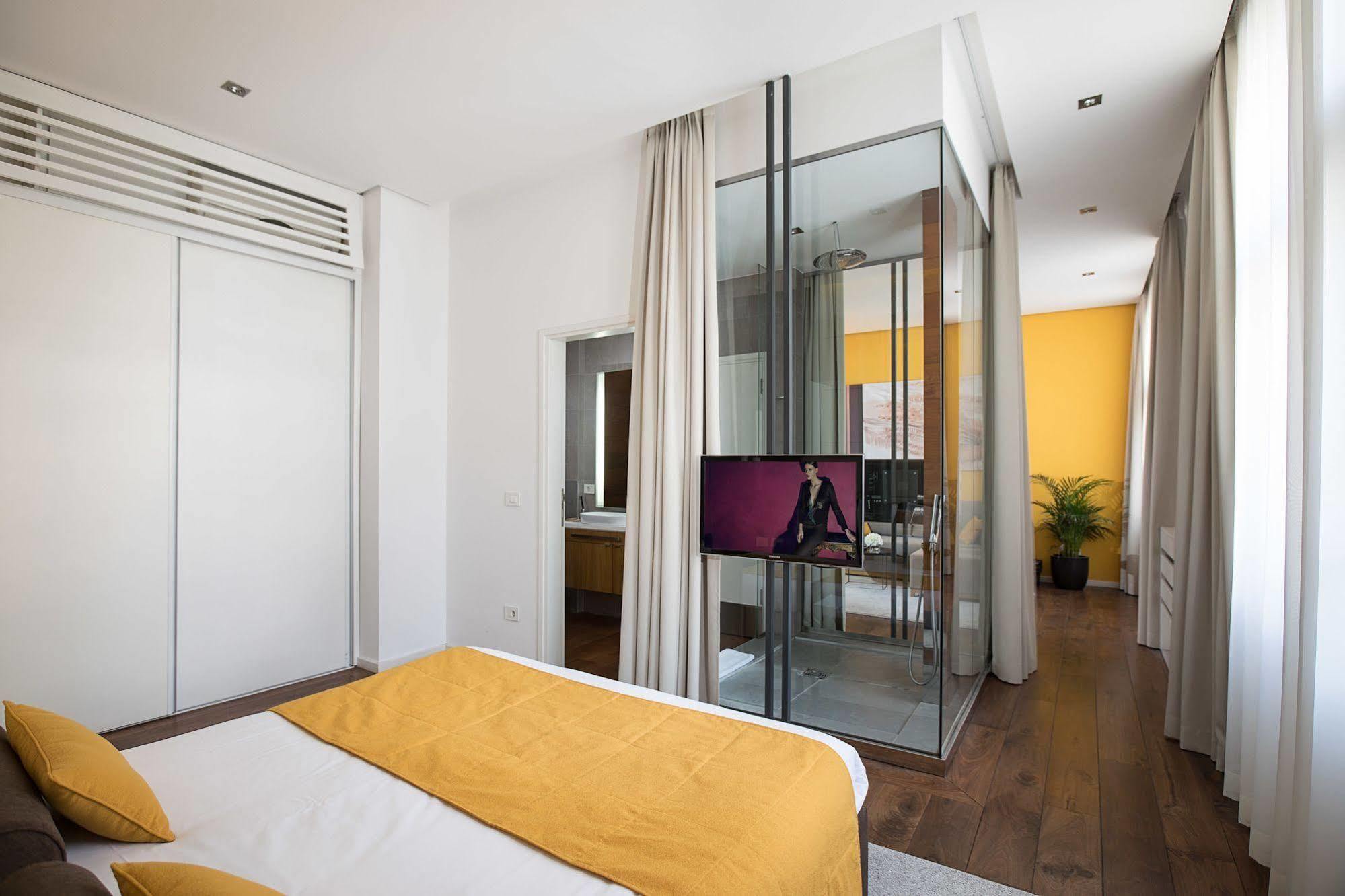 Dominic Smart & Luxury Suites - Terazije Beograd Bagian luar foto